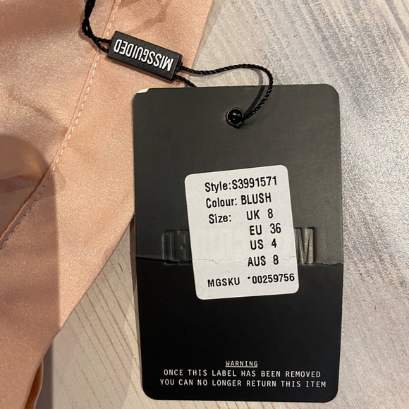 Missguided wrap skirt NWT size 4 - Picture 3 of 3